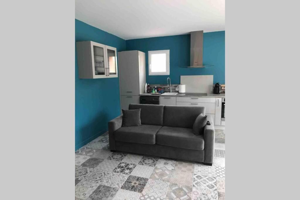Logement Attenant A Une Villa T2 Avec Terrasse . Besse-sur-Issole Exterior foto
